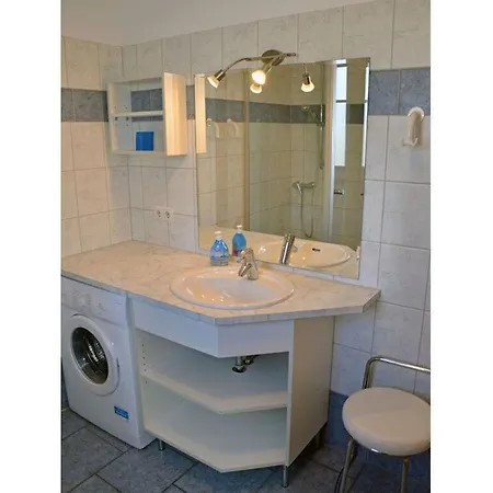 At The Boddenwiesen - Hinnen